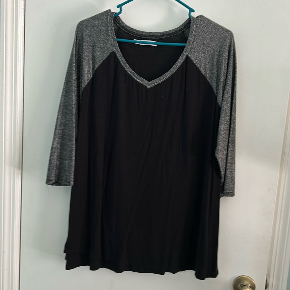 Maurices black and silver 3/4 sleeve size 1